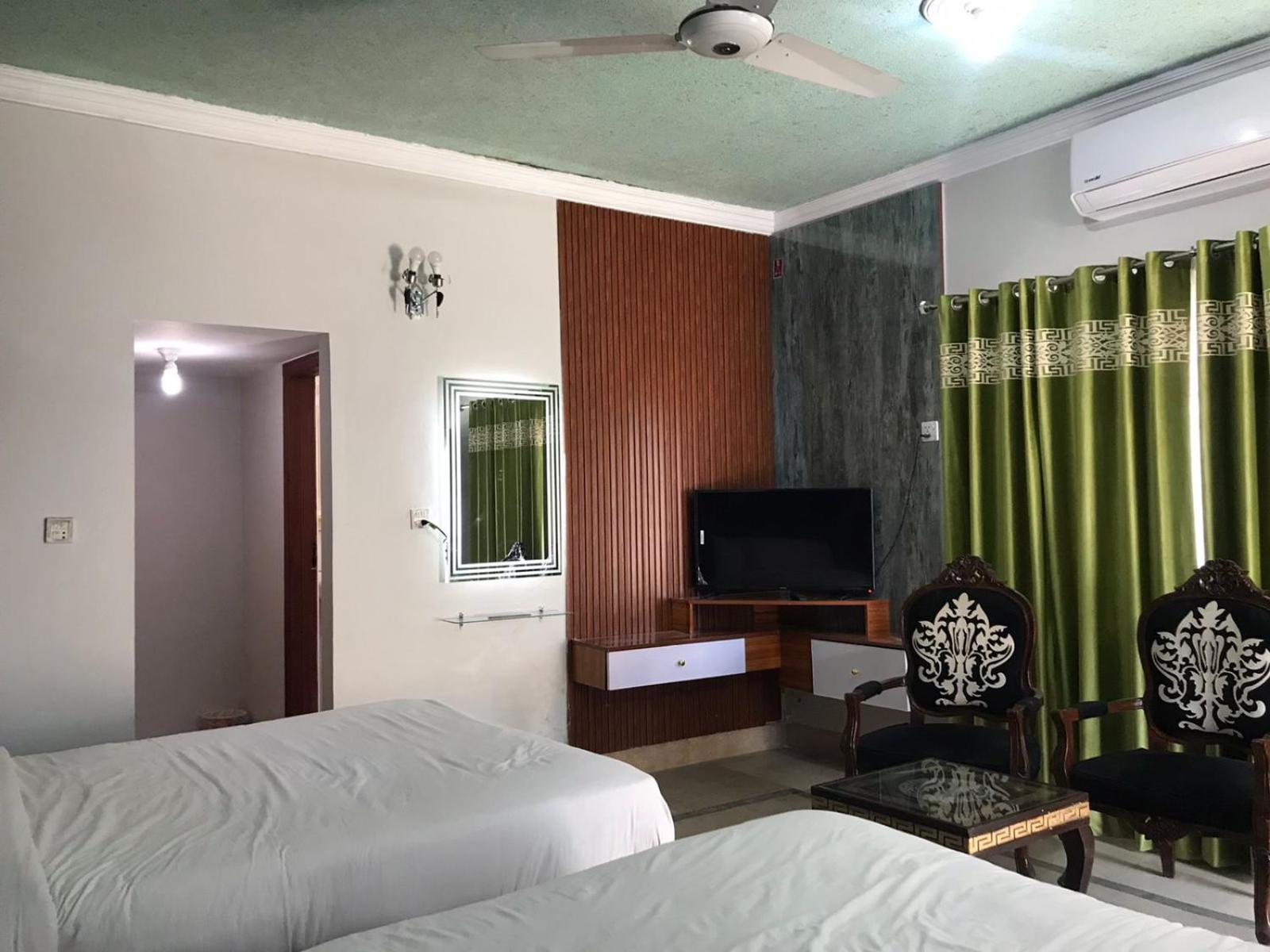 Hayat Grand Guest House Islamabad Buitenkant foto